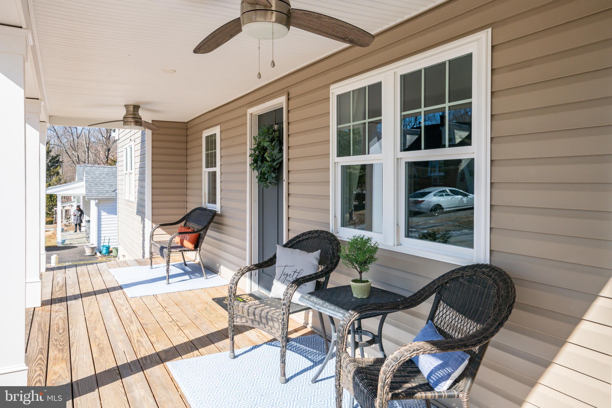 25 Langoma Road Elverson, PA 19520 - Photo 5 of 41 Warm front porch seating