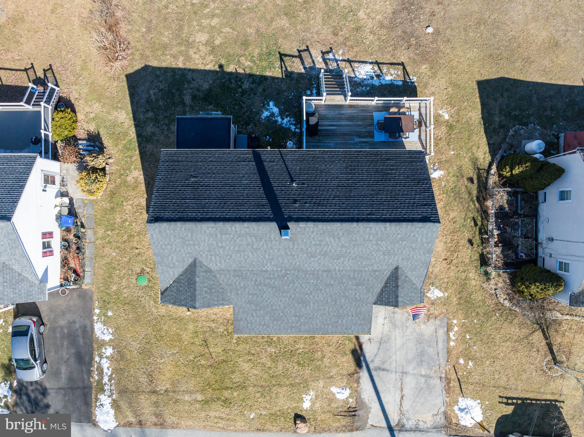 25 Langoma Road Elverson, PA 19520 - Photo 6 of 41 New roof installed