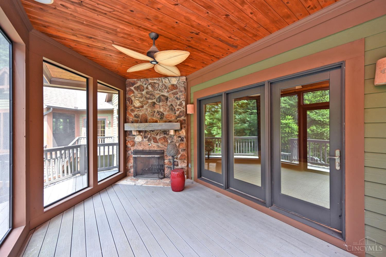 41 Locust Hill Road Cincinnati, OH 45245 - Photo 37 of 84 Gallery Image 37