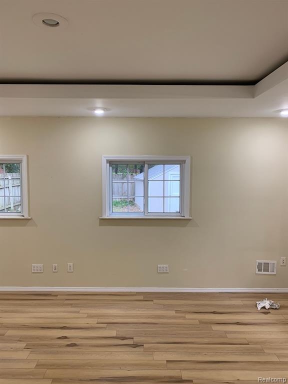 1200 Bangor Road Waterford, MI 48328 - Photo 9 of 20