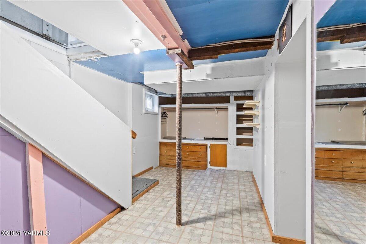 710 East Walnut Street Yakima, WA 98901 - Photo 14 of 15 a view of entryway