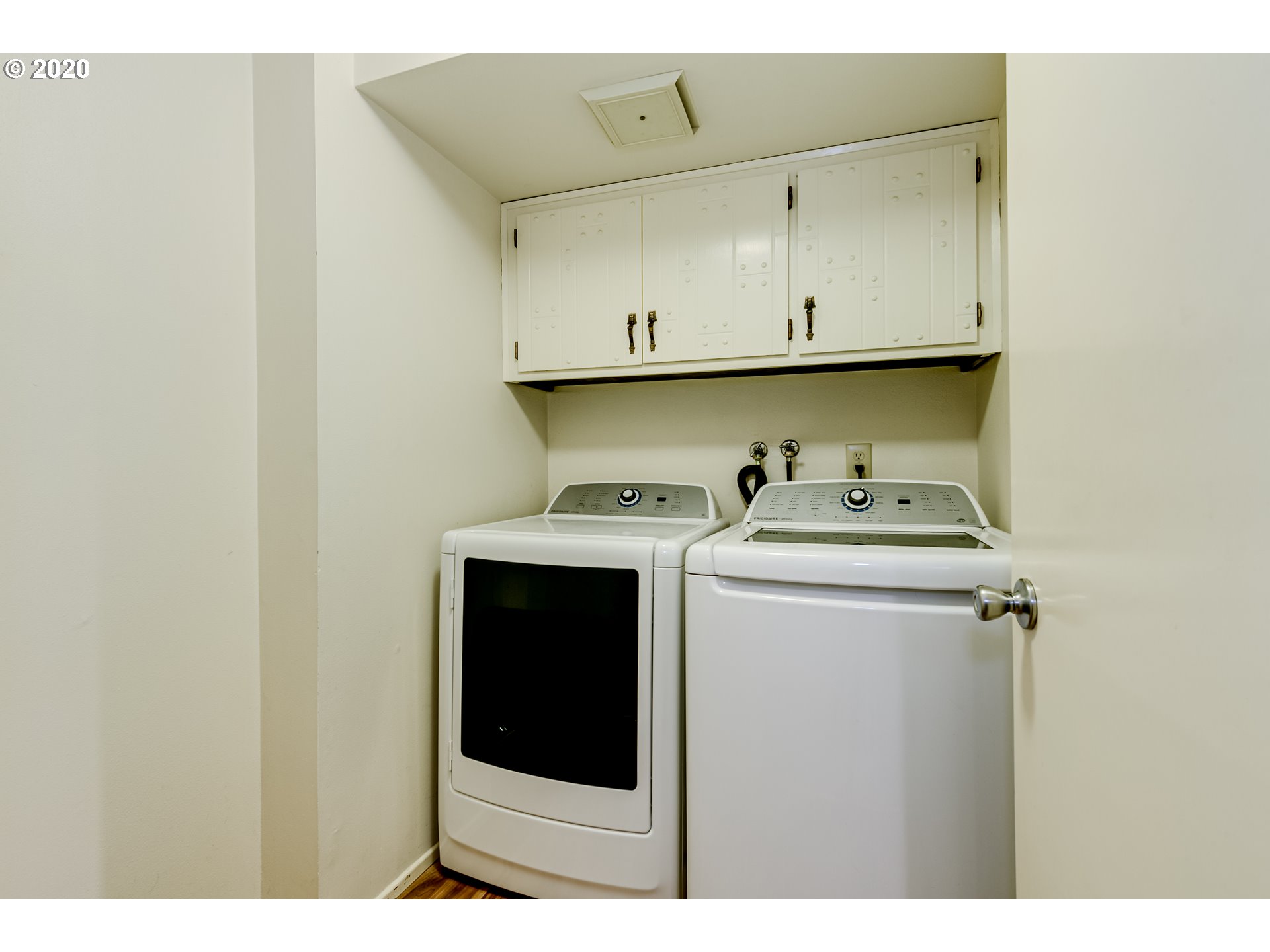 2880 Spring Boulevard Eugene, OR 97403 - Photo 27 of 32 Gallery Image 27