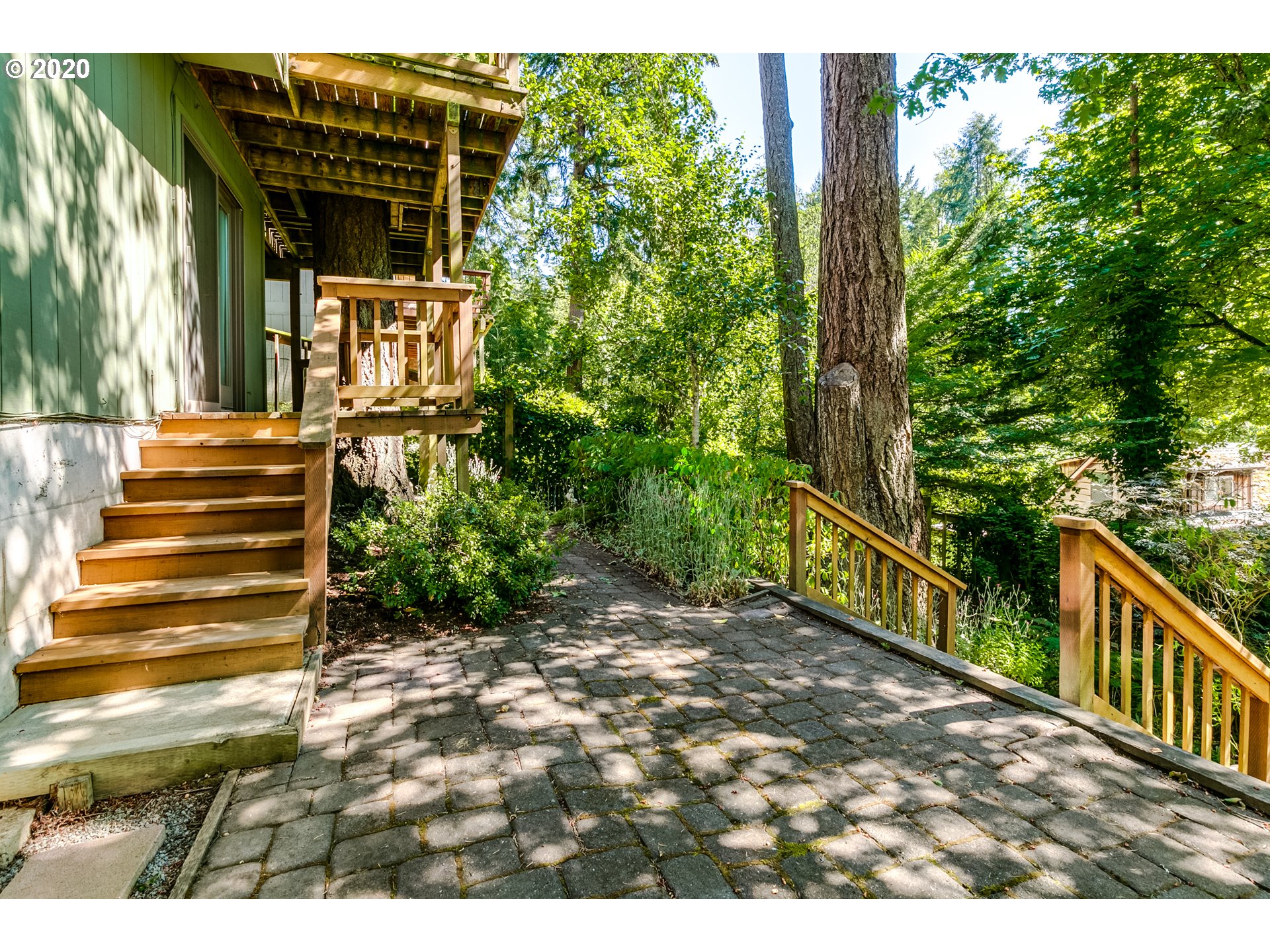 2880 Spring Boulevard Eugene, OR 97403 - Photo 29 of 32 Gallery Image 29