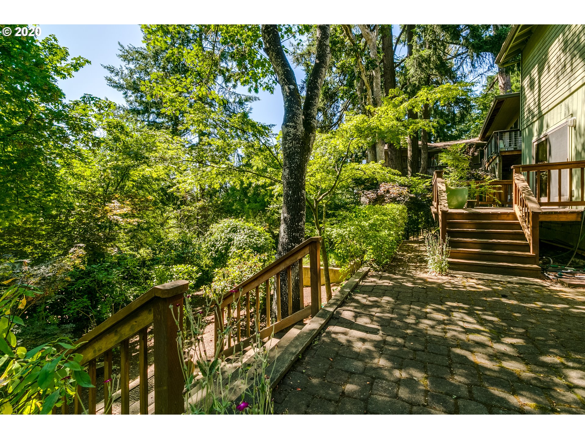 2880 Spring Boulevard Eugene, OR 97403 - Photo 30 of 32 Gallery Image 30