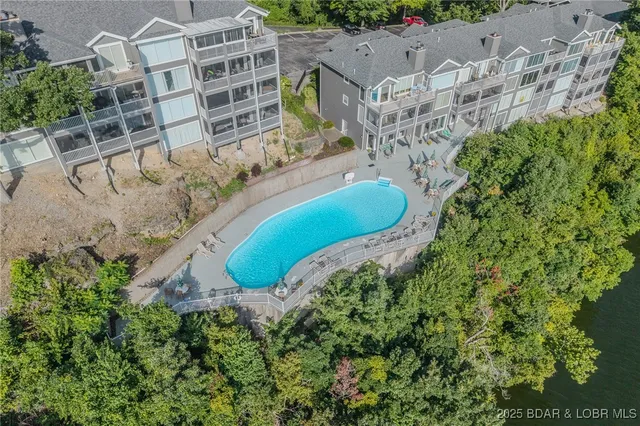 $319,000 | 288 Windsor Bay Drive, Unit 2B, Camdenton, MO 65020