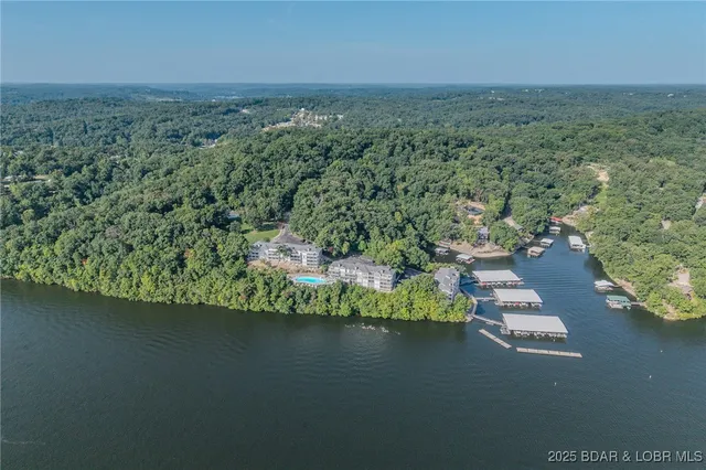 $319,000 | 288 Windsor Bay Drive, Unit 2B, Camdenton, MO 65020