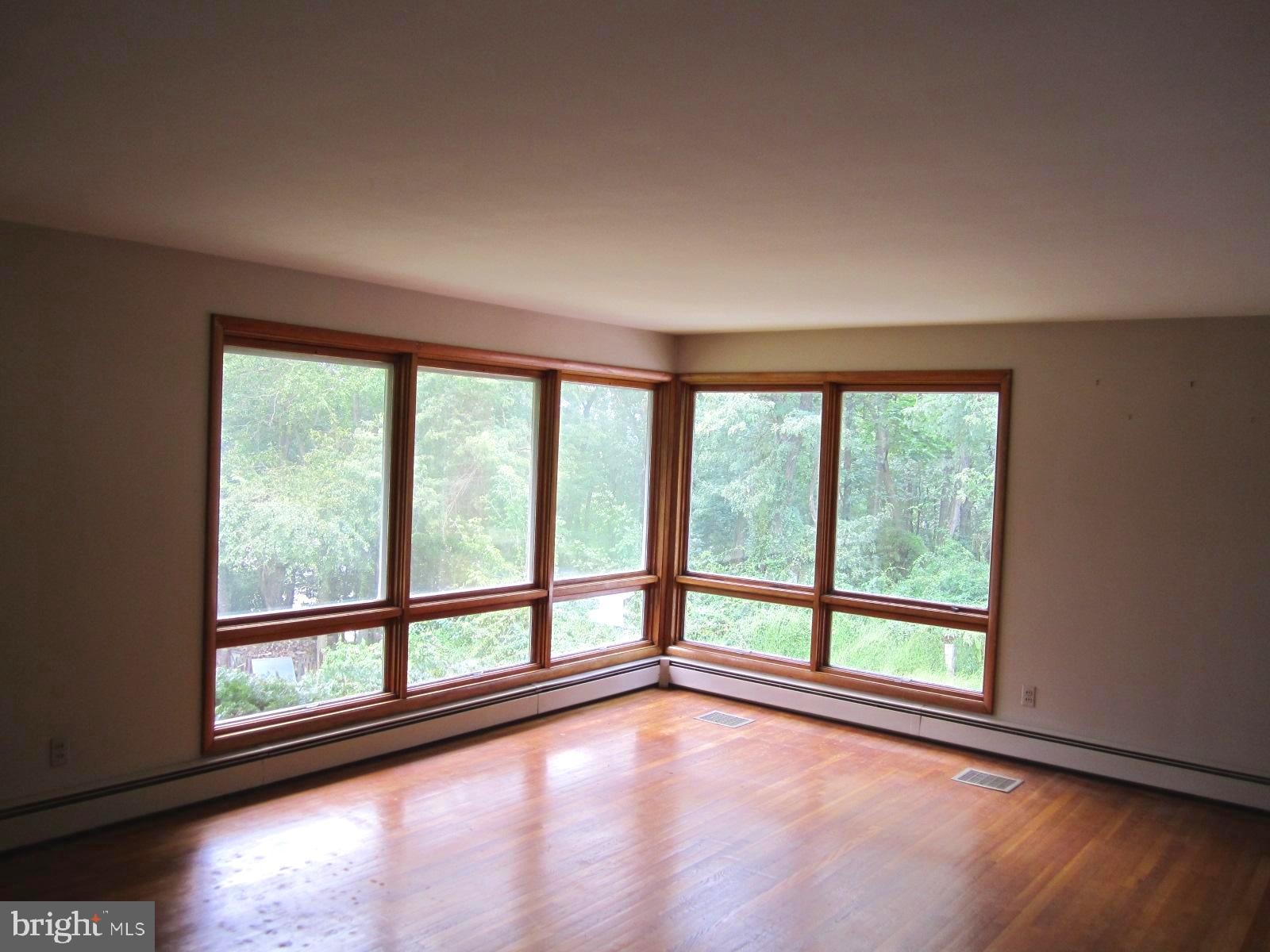 1219 Nissley Road Lancaster, PA 17601 - Photo 5 of 22 Gallery Image 5