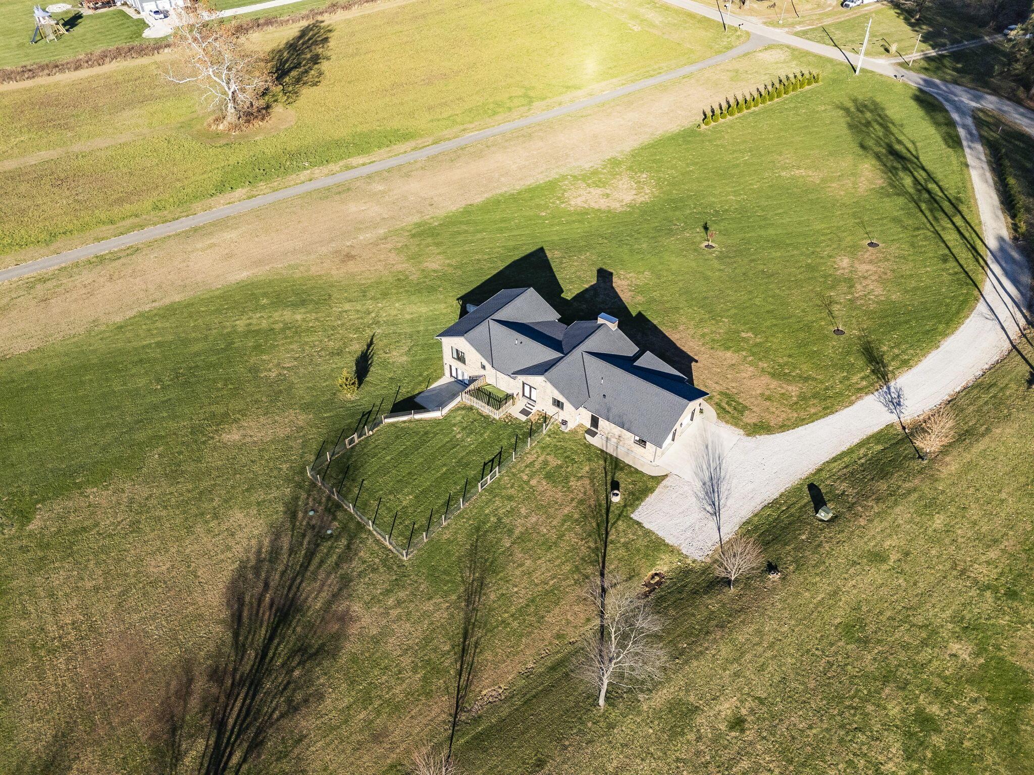 3489 Country Club Road Southwest Lancaster, OH 43130 - Photo 63 of 68 82-web-or-mls-DJI_20251117151556_0262_D