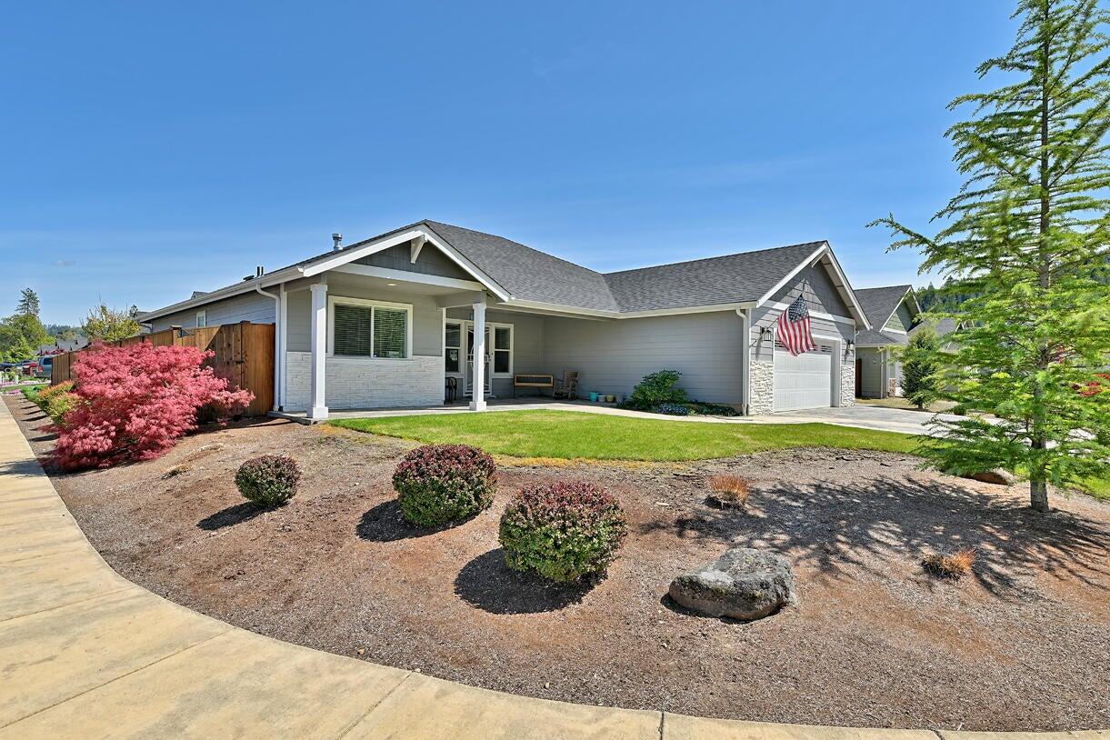 243 Retirement Lane Cave Junction, OR 97523 - Photo 18 of 62 20250423182101757783000000-o