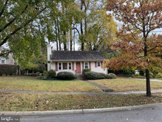 8917 Seneca Lane Bethesda, MD 20817 - Photo 2 of 7