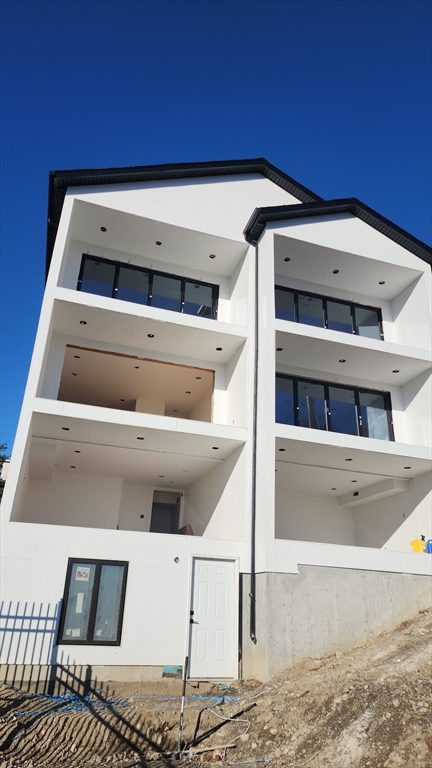 a view of utility room
