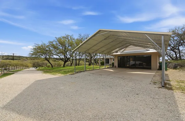 $750,000 | 24415 Singleton Bend East, Marble Falls, TX 78654