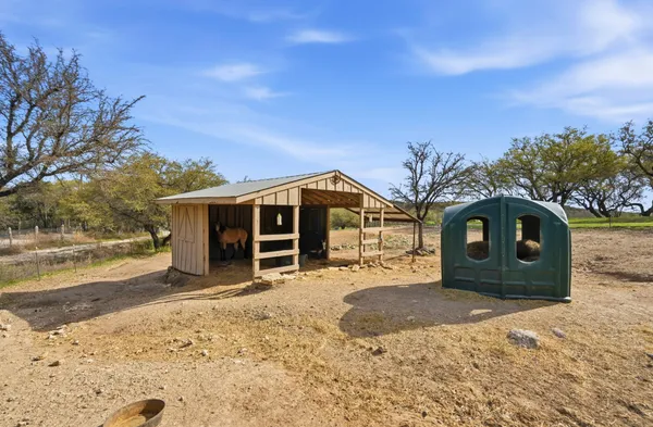 $750,000 | 24415 Singleton Bend East, Marble Falls, TX 78654