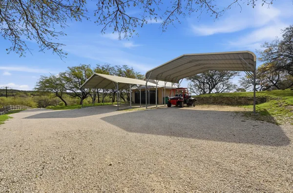 $750,000 | 24415 Singleton Bend East, Marble Falls, TX 78654