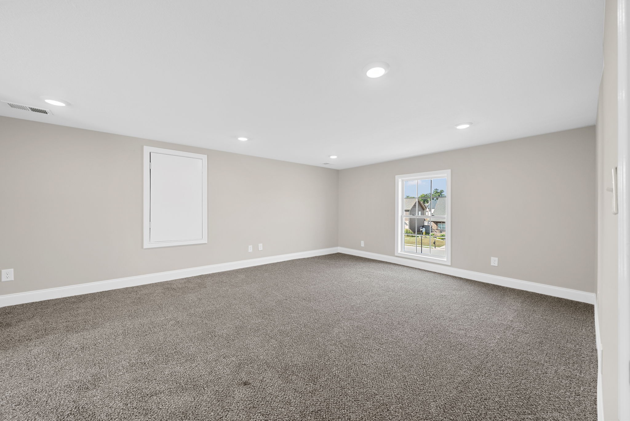 2021 Powell Road Clarksville, TN 37043 - Photo 23 of 31 a view of an empty room with a window