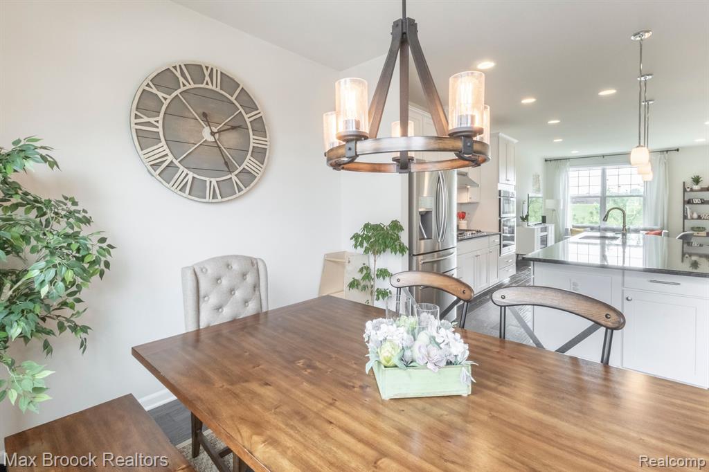 919 Barclay Circle, Unit 37 Rochester Hills, MI 48307 - Photo 24 of 56