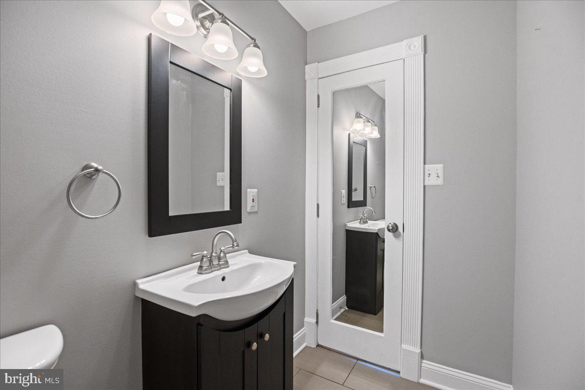 743 Masons Beach Road Deale, MD 20751 - Photo 26 of 39 Hall bath