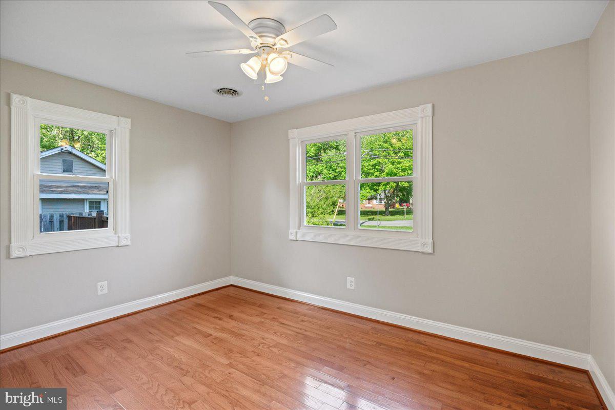743 Masons Beach Road Deale, MD 20751 - Photo 28 of 39 Bedroom 3