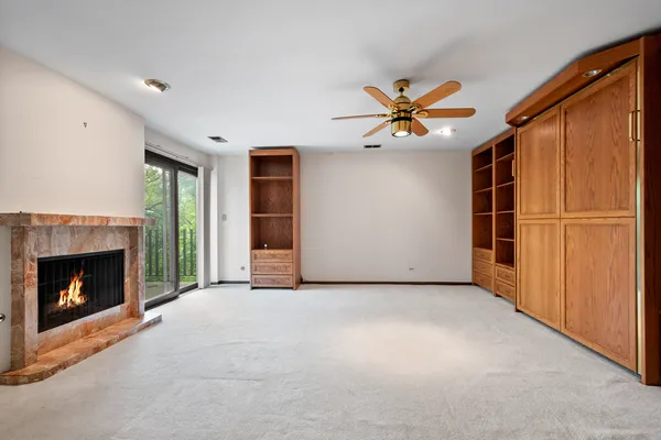 $450,000 | 75 Boardwalk Place, Unit 203, Park Ridge, IL 60068