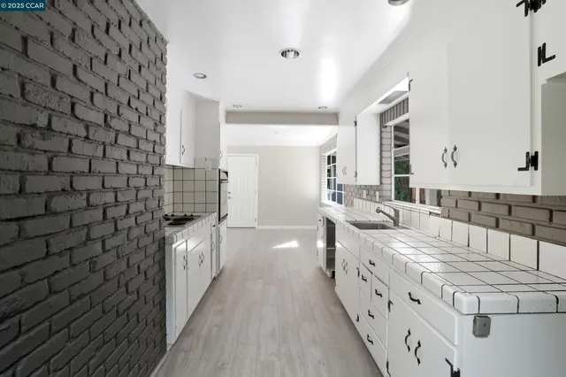 wooden floor and closet in a room