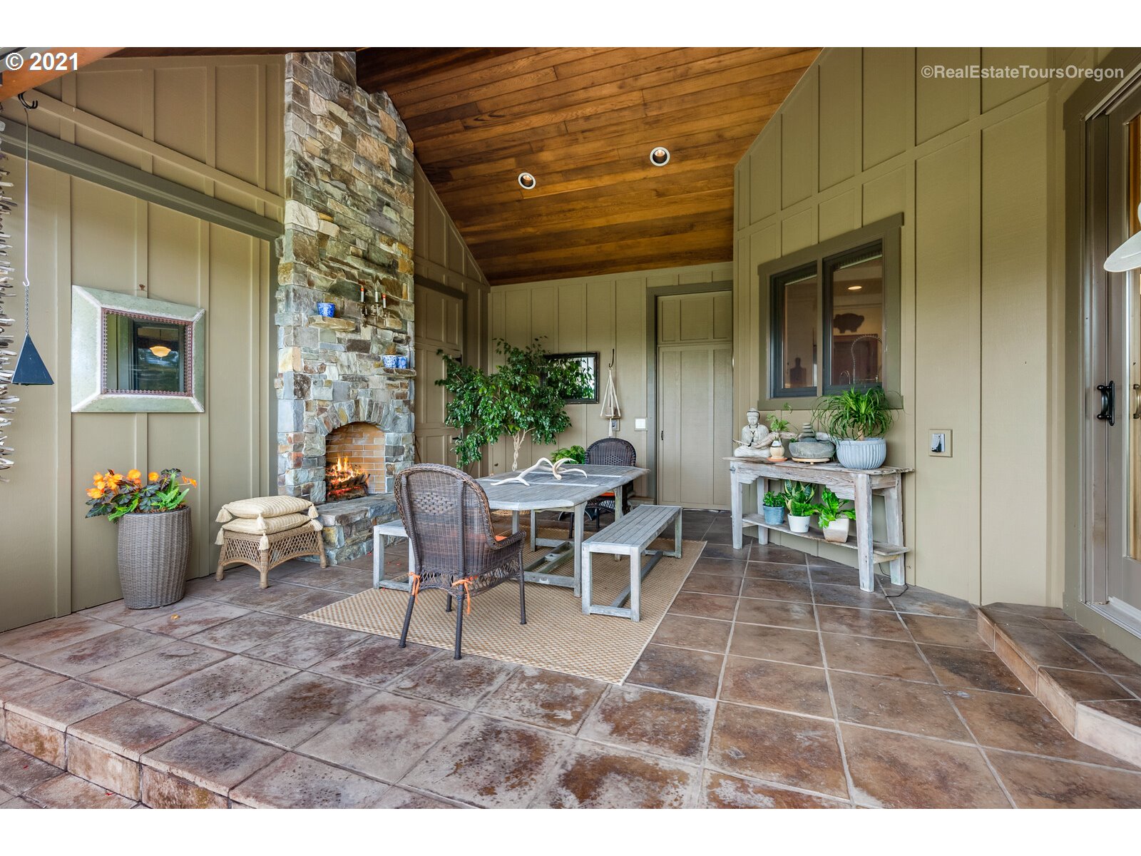 22299 Southwest Stafford Road Tualatin, OR 97062 - Photo 25 of 32 Gallery Image 25