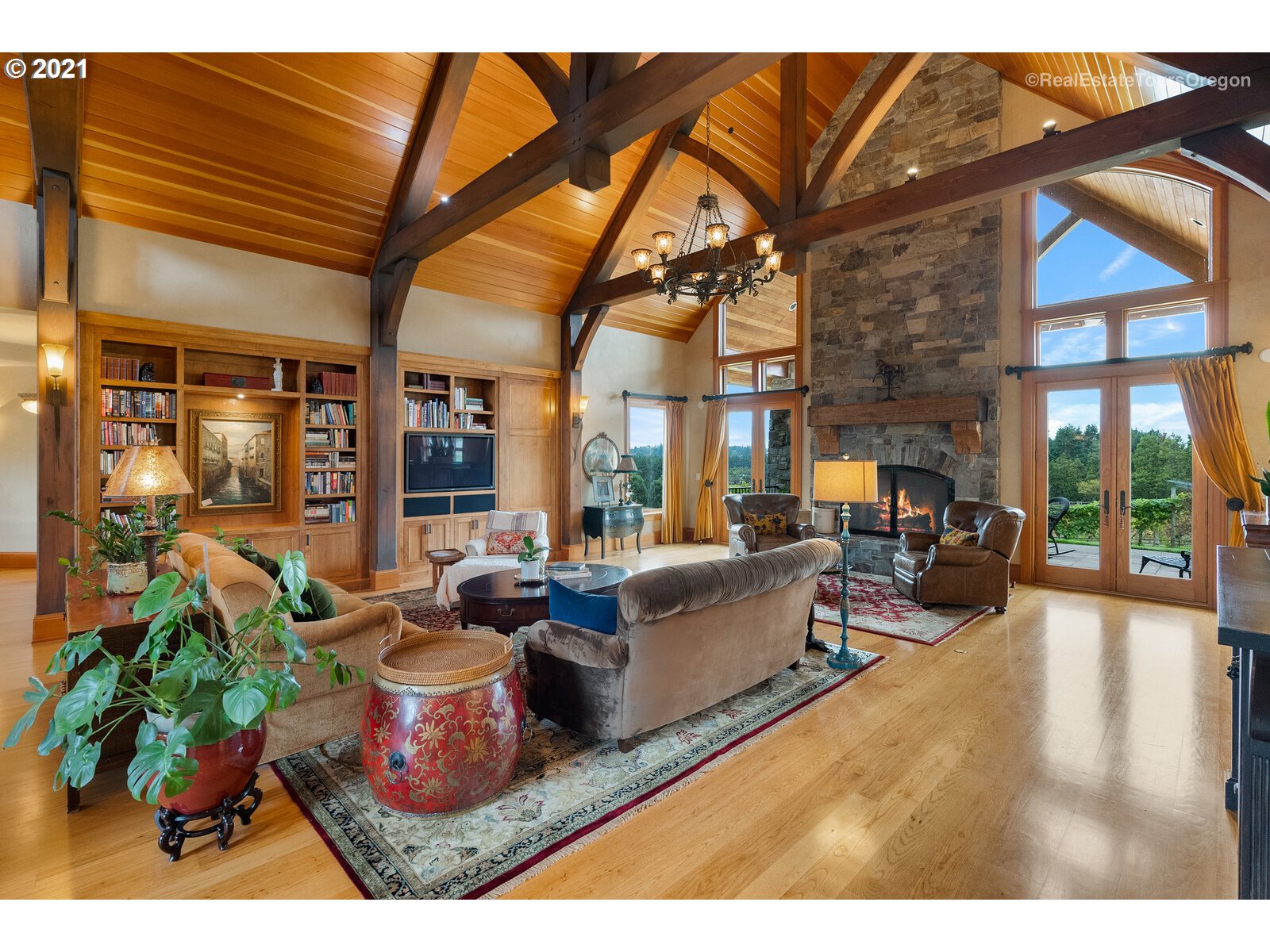 22299 Southwest Stafford Road Tualatin, OR 97062 - Photo 5 of 32 Gallery Image 5
