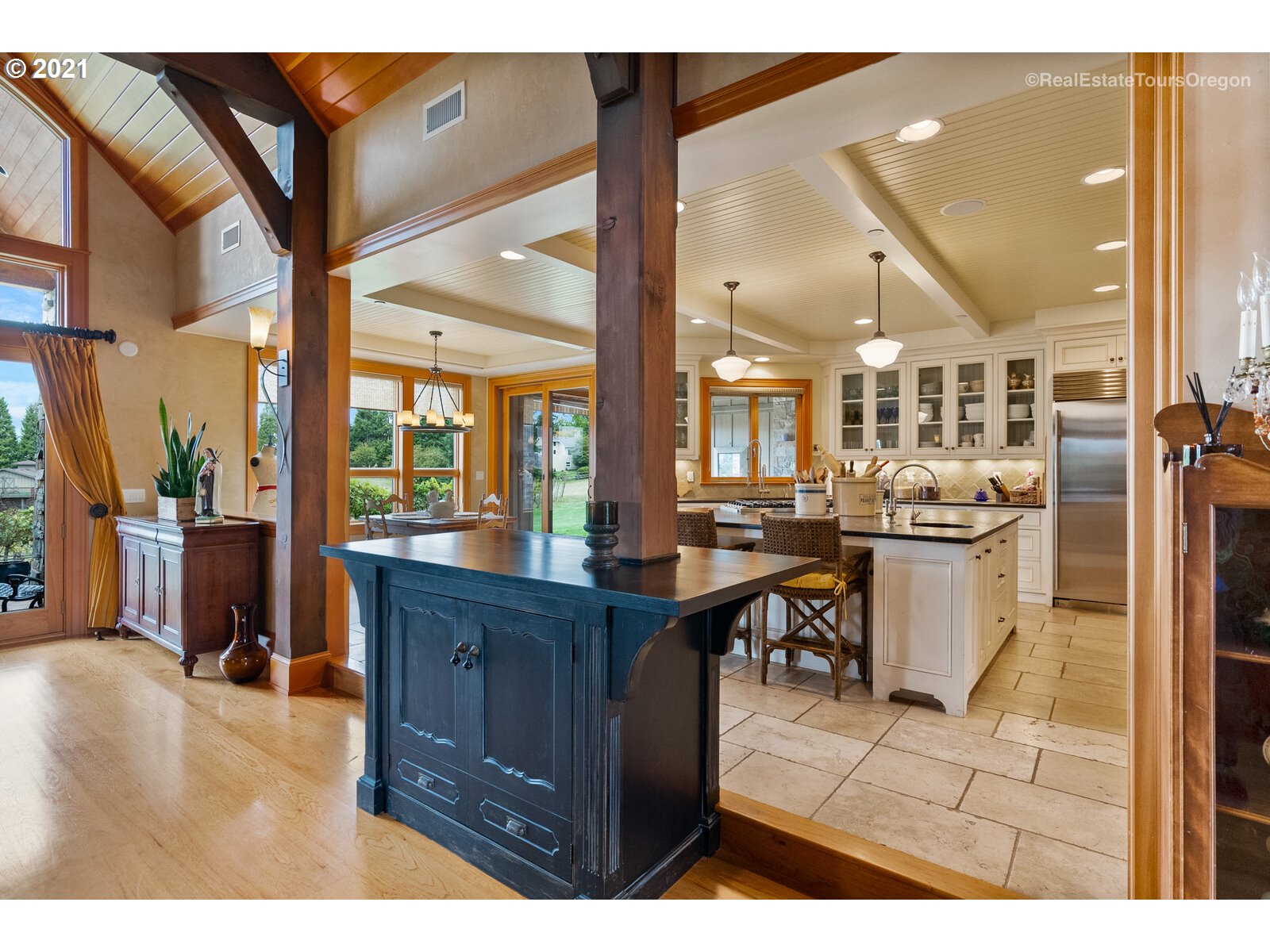 22299 Southwest Stafford Road Tualatin, OR 97062 - Photo 8 of 32 Gallery Image 8