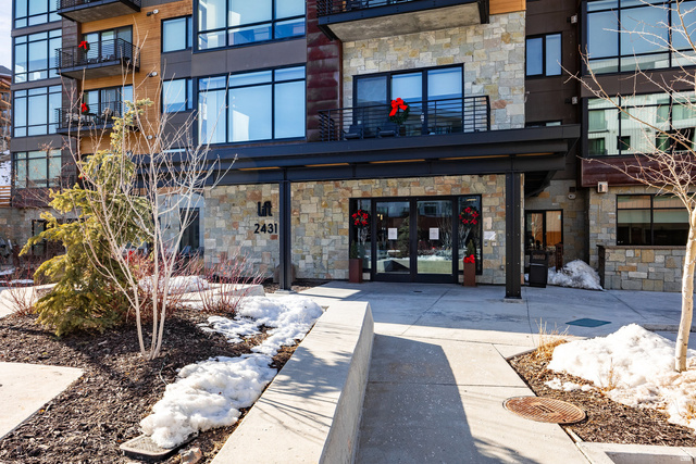 2431 West High Mountain Road, Unit 301 Park City, UT 84098 - Photo 44 of 47