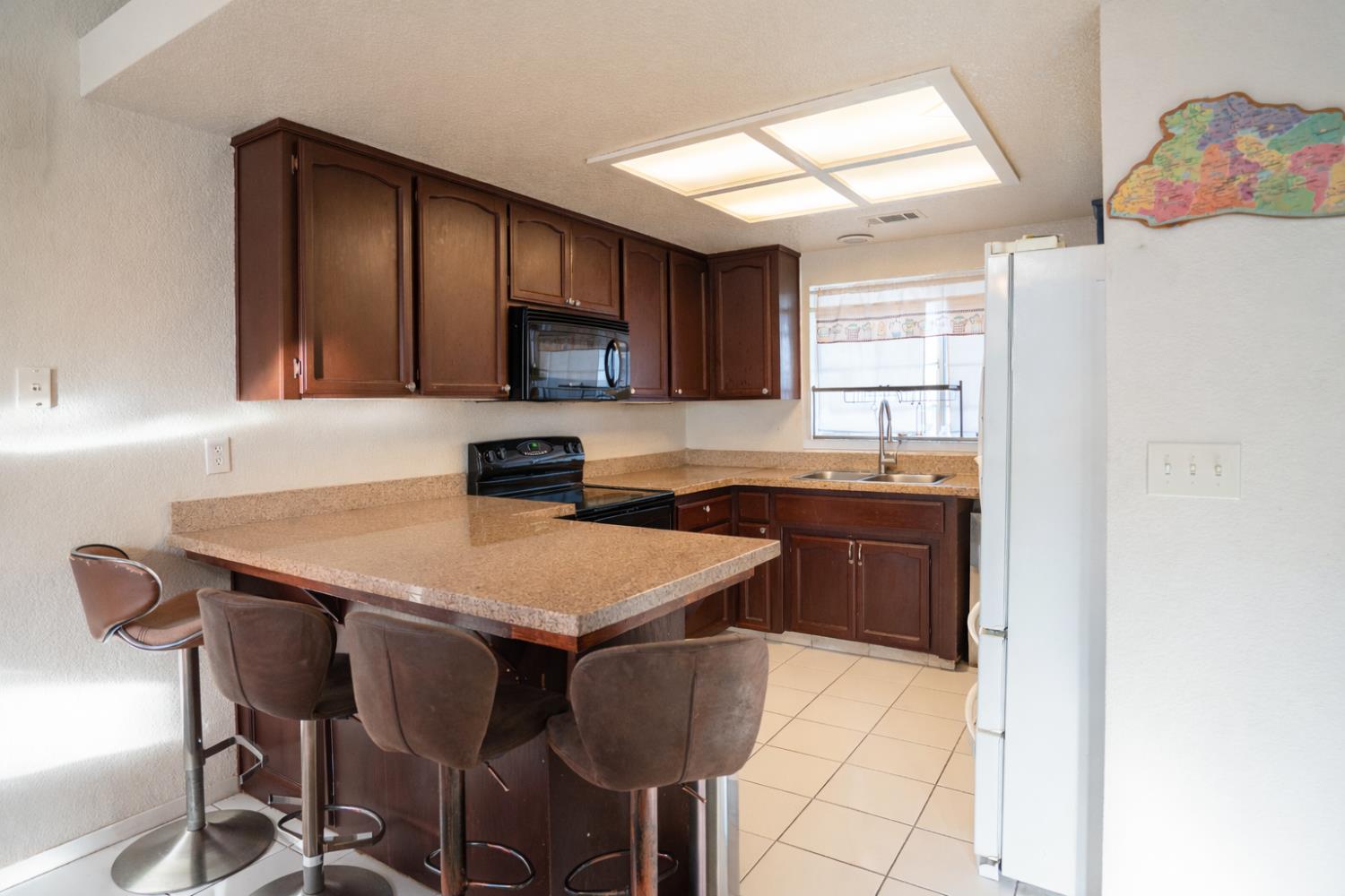 913 Jayhawk Way Modesto, CA 95358 - Photo 8 of 16