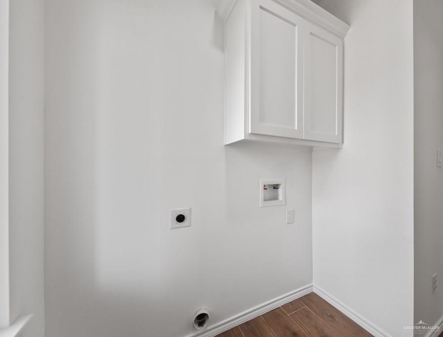 18002 Spruce Street Harlingen, TX 78552 - Photo 24 of 29 a view of small space with wooden floor