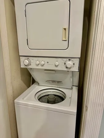 $3,000 | 49 Grove Street, Unit 4, Auburndale, MA 02466