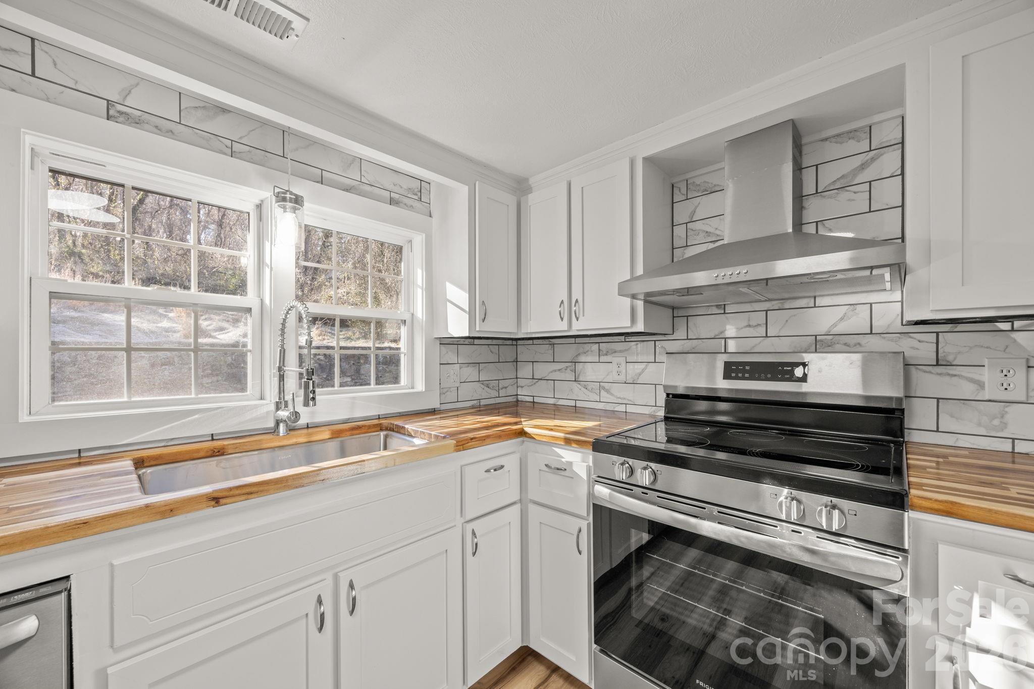 62 Mitchell Street Canton, NC 28716 - Photo 12 of 48