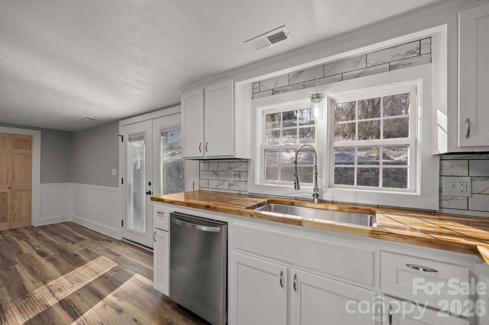 62 Mitchell Street Canton, NC 28716 - Photo 14 of 48