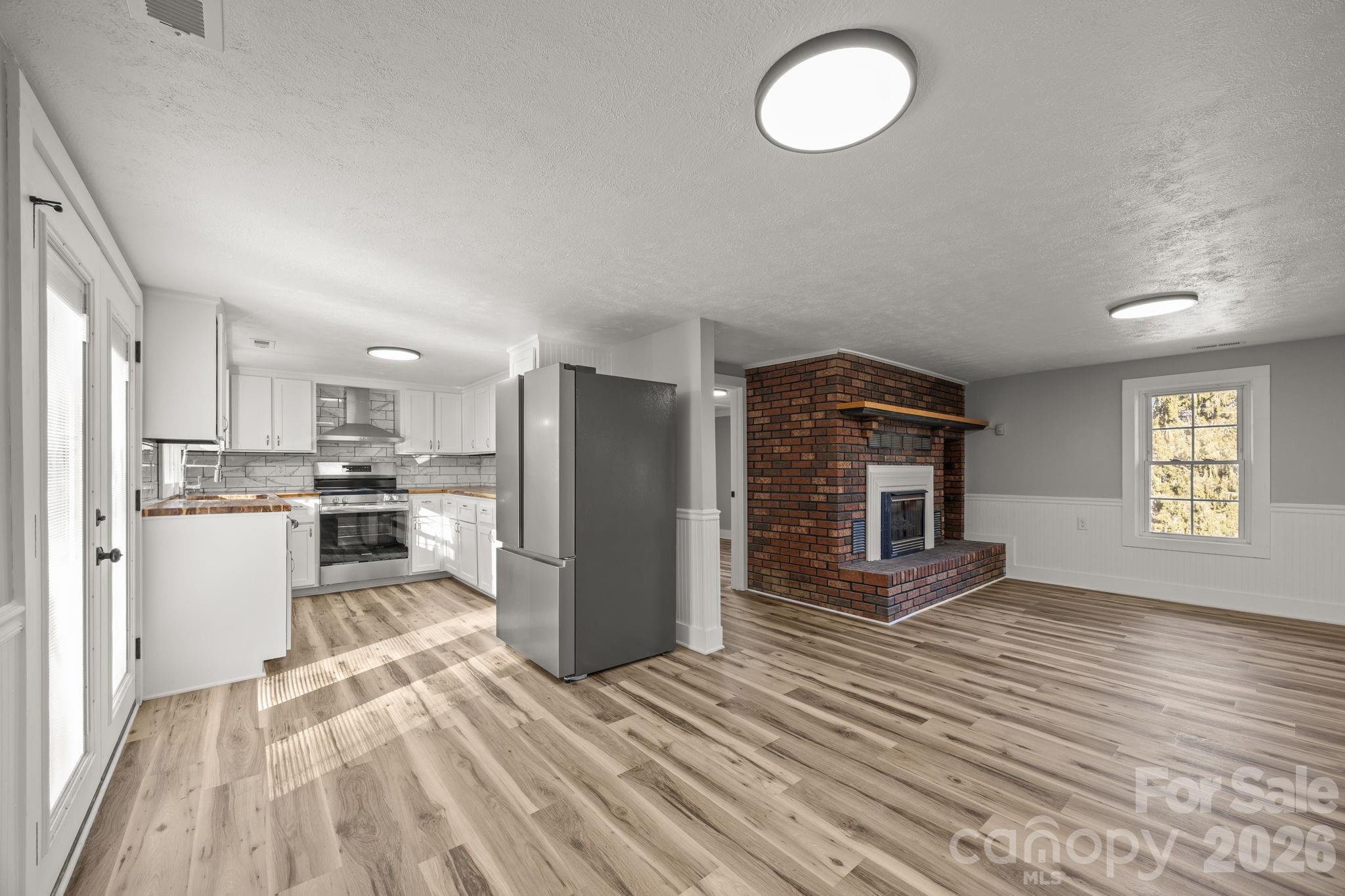 62 Mitchell Street Canton, NC 28716 - Photo 15 of 48