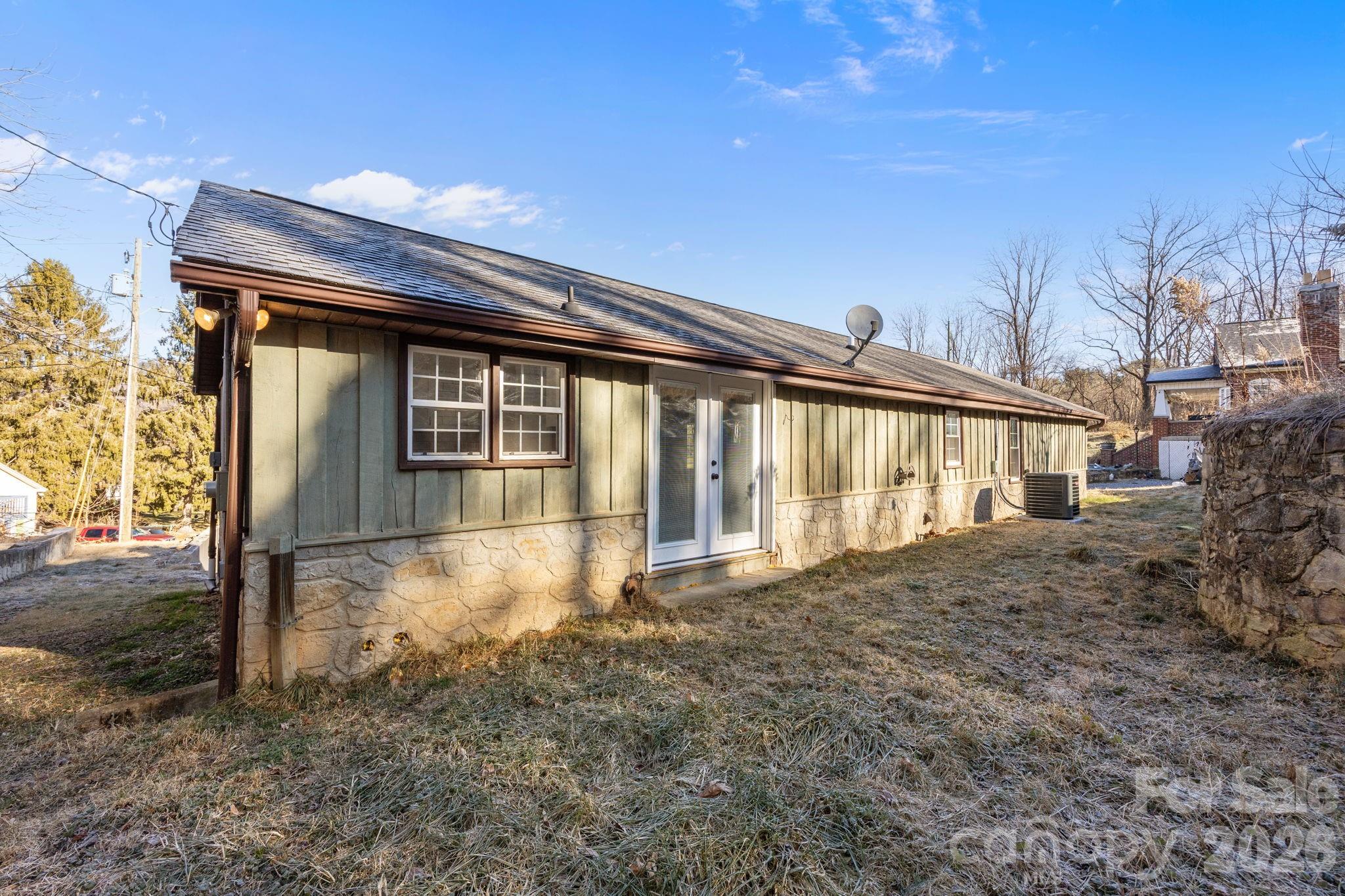 62 Mitchell Street Canton, NC 28716 - Photo 39 of 48