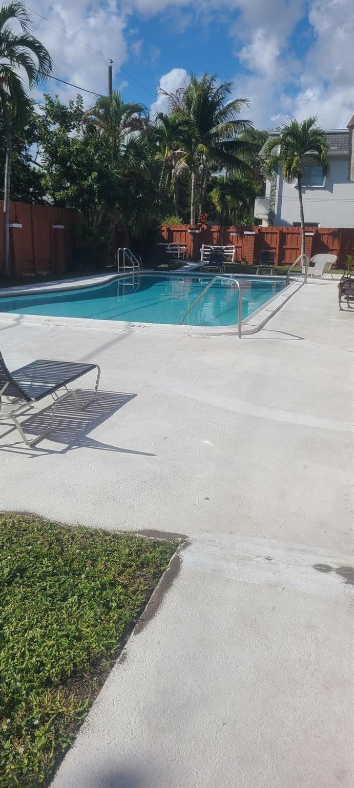 320 Southwest 1st Street, Unit D 6 Pompano Beach, FL 33060 - Photo 3 of 7 Photo 3