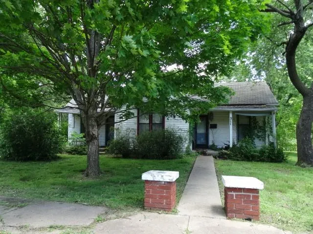 $70,000 | 309-311 North Lyon Street, Butler, MO 64730