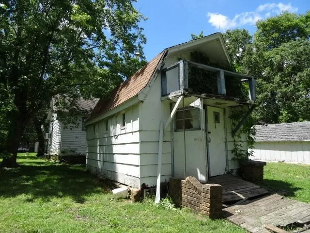 $70,000 | 309-311 North Lyon Street, Butler, MO 64730