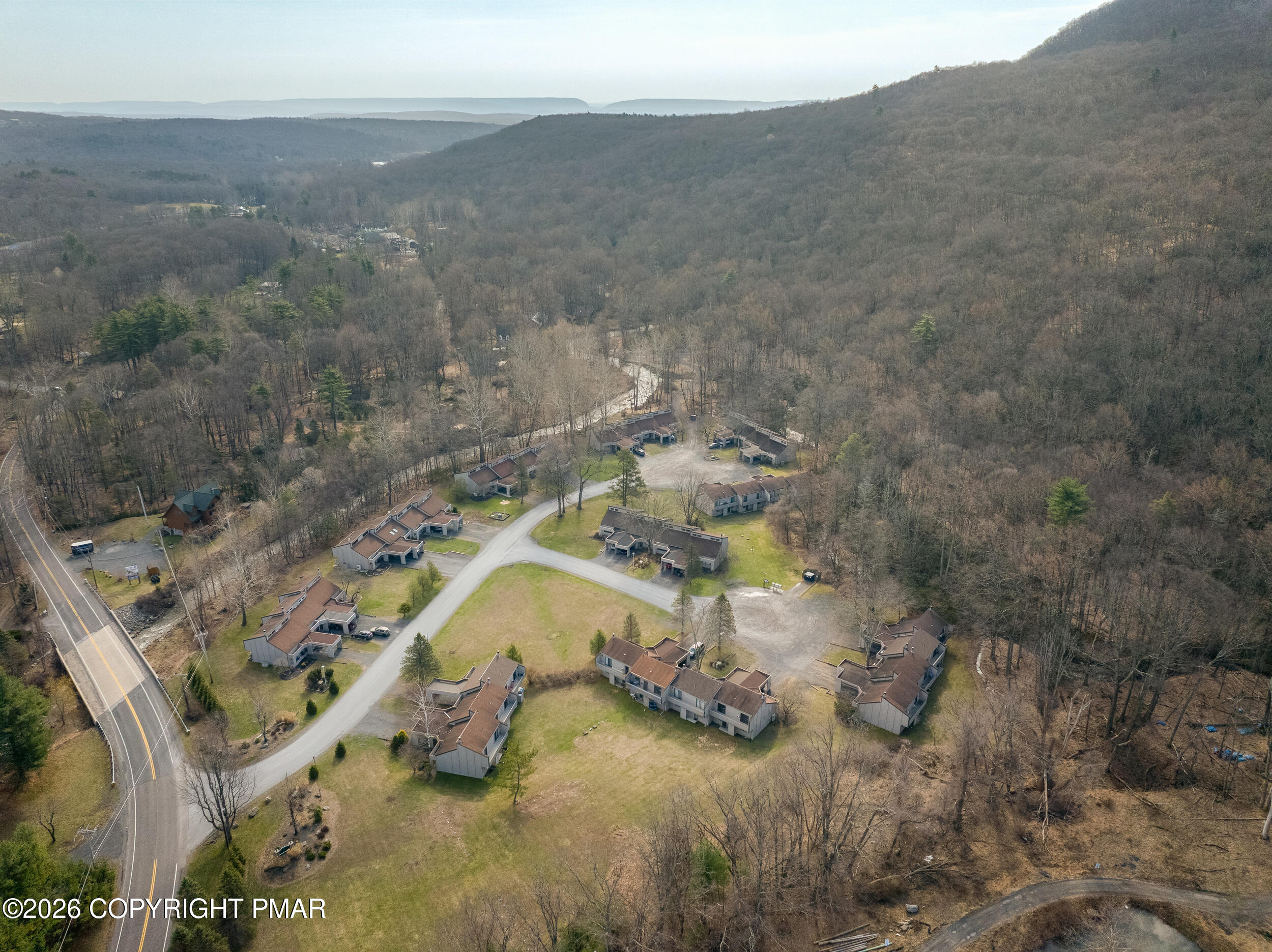 145 Ridge Drive Tannersville, PA 18372 - Photo 2 of 29 015-2358evergreen-mbertsch