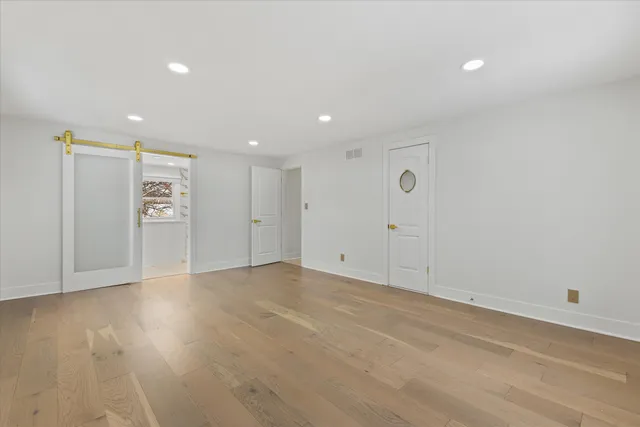 $479,999 | 555 North 105th Street, Wauwatosa, WI 53226