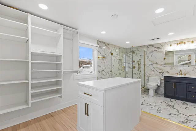 $479,999 | 555 North 105th Street, Wauwatosa, WI 53226