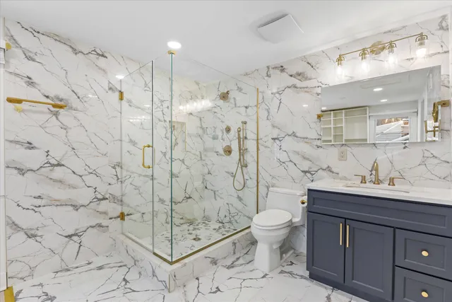 $479,999 | 555 North 105th Street, Wauwatosa, WI 53226