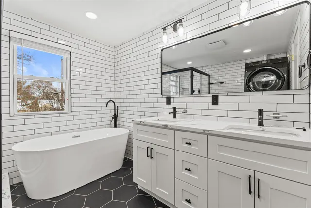 $479,999 | 555 North 105th Street, Wauwatosa, WI 53226