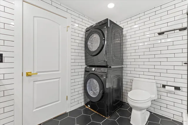 $479,999 | 555 North 105th Street, Wauwatosa, WI 53226