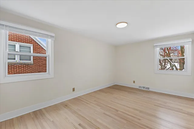 $479,999 | 555 North 105th Street, Wauwatosa, WI 53226