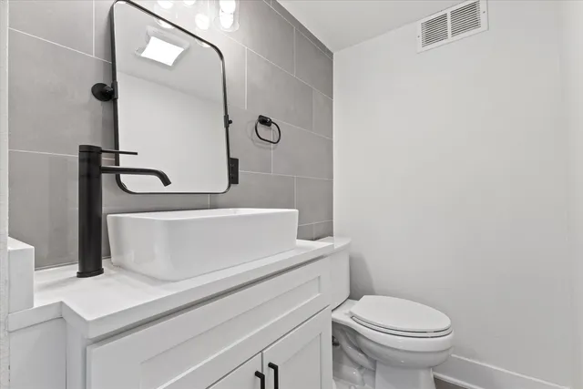 $479,999 | 555 North 105th Street, Wauwatosa, WI 53226