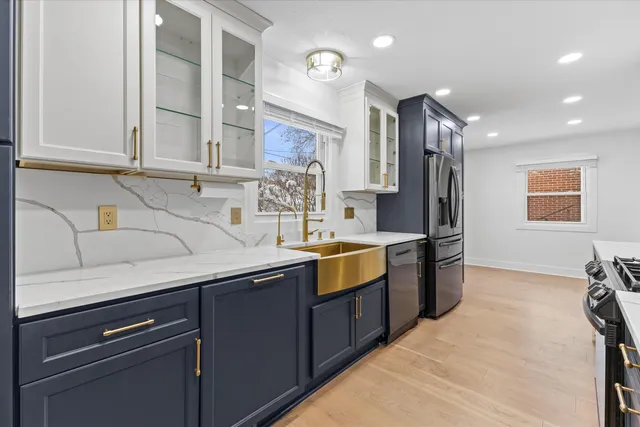 $479,999 | 555 North 105th Street, Wauwatosa, WI 53226