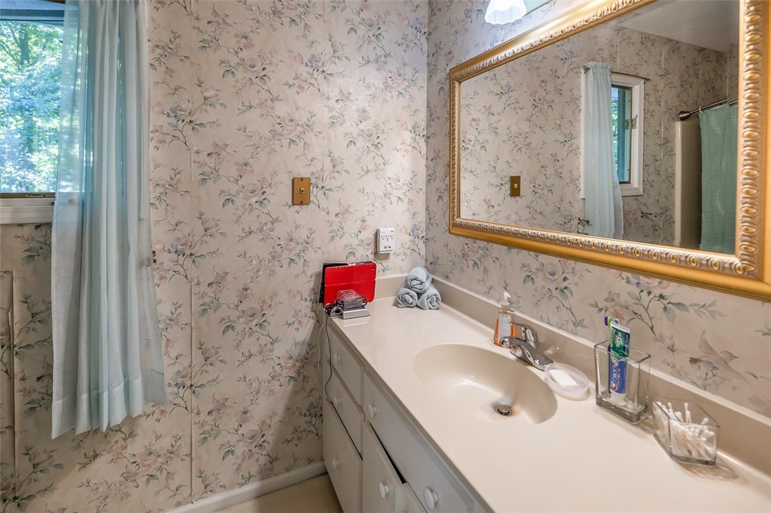 127 Shallowford Way Seneca, SC 29672 - Photo 21 of 36 Gallery Image 21
