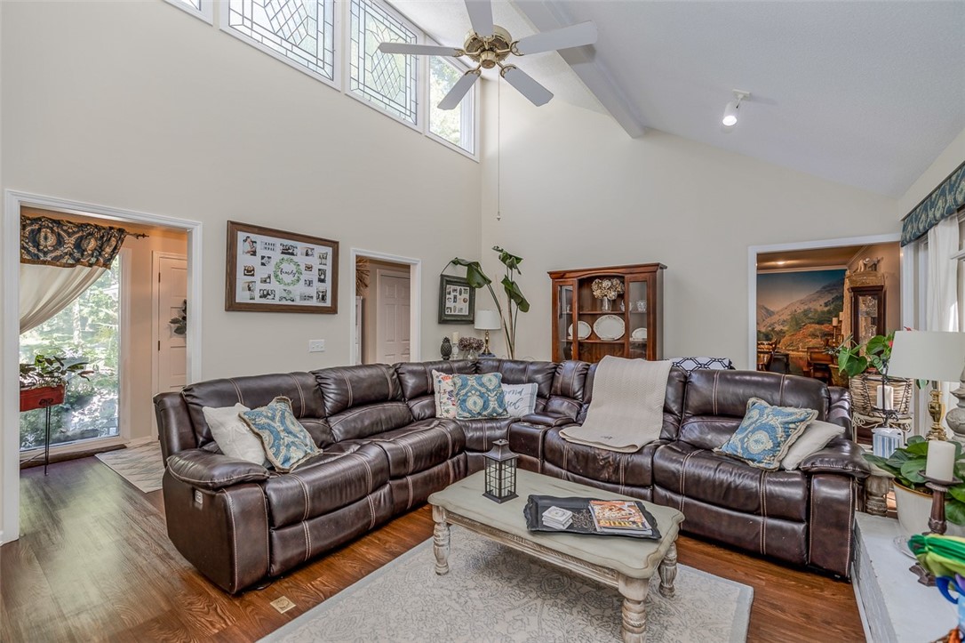 127 Shallowford Way Seneca, SC 29672 - Photo 3 of 36 Gallery Image 3