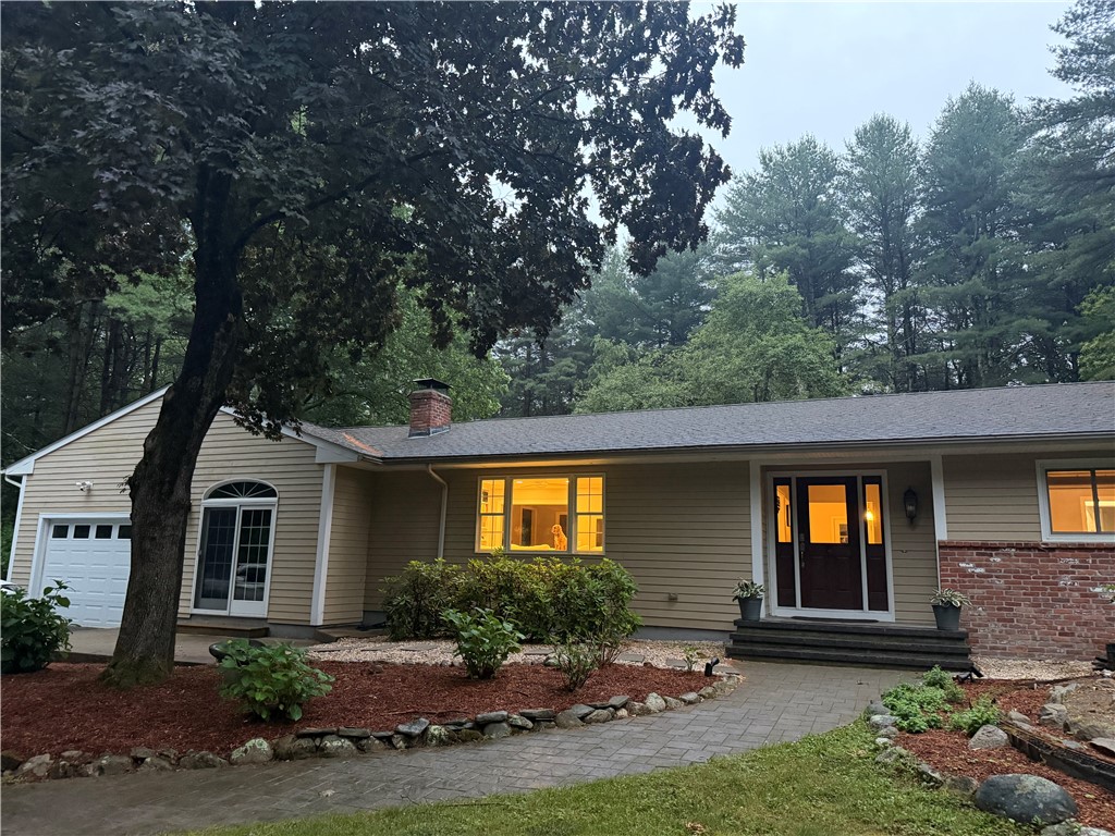 3720 Division Road East Greenwich, RI 02818 - Photo 2 of 38